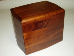 UR5H - Dřevěná urna
