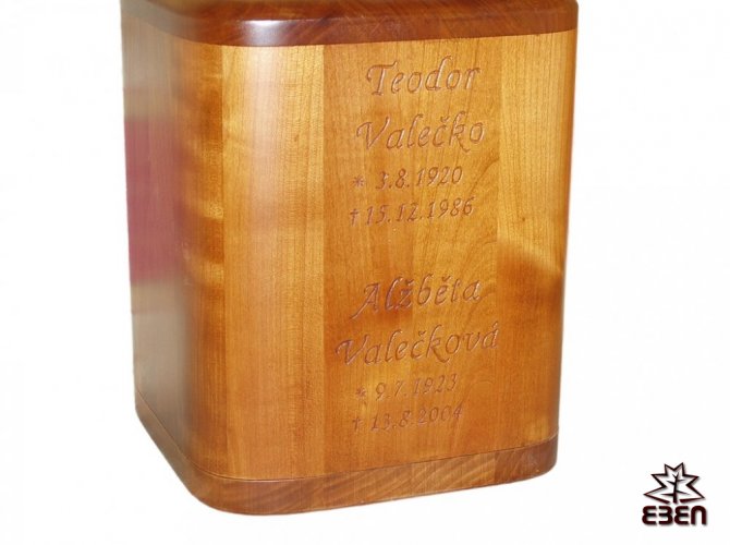Dřevěná urna - UR9H