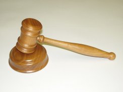Kladivo určené pro aukce a soudce - AK3H