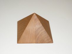 Miniurnička - pyramida
