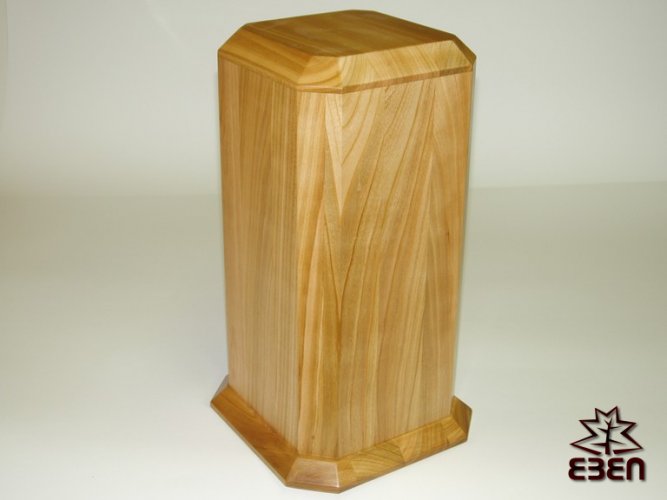 UR8T - Dřevěná urna