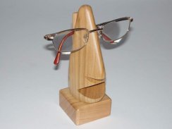 Dřevěný stojan na brýle - B2T