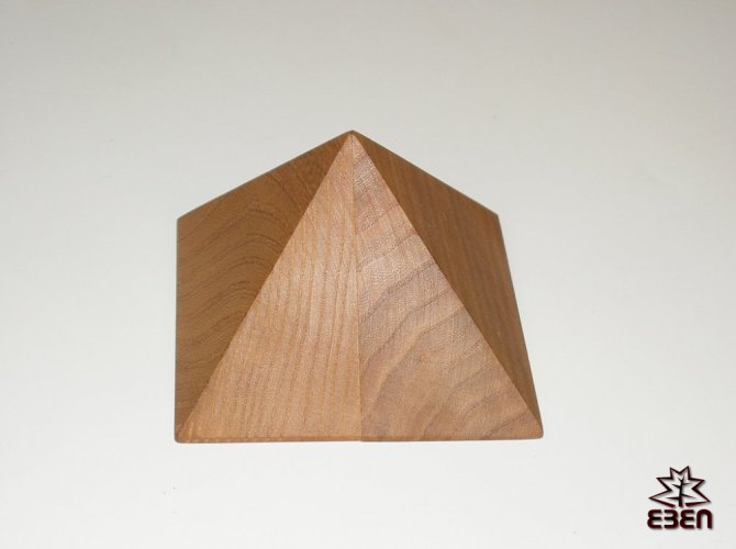 Miniurnička - pyramida