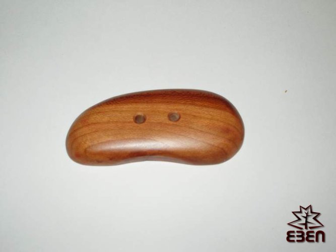 Ozdobný dřevěný knoflík - V16